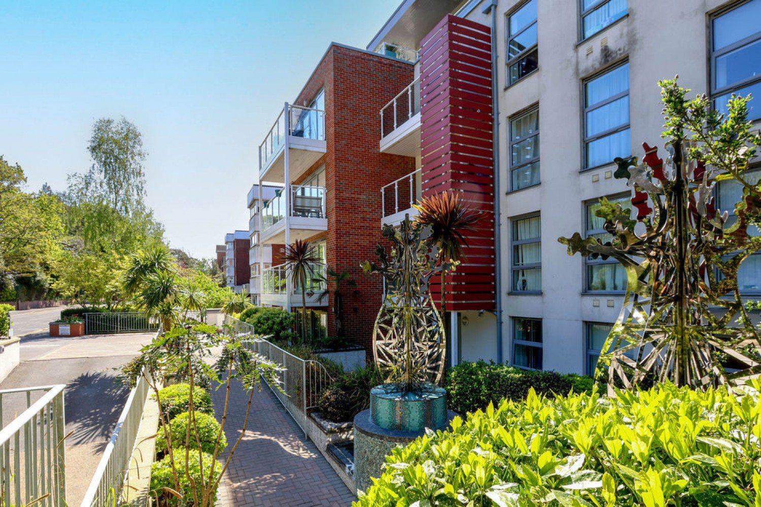 2 bedroom Flat for Sale Branksome Wood Road, Bournemouth