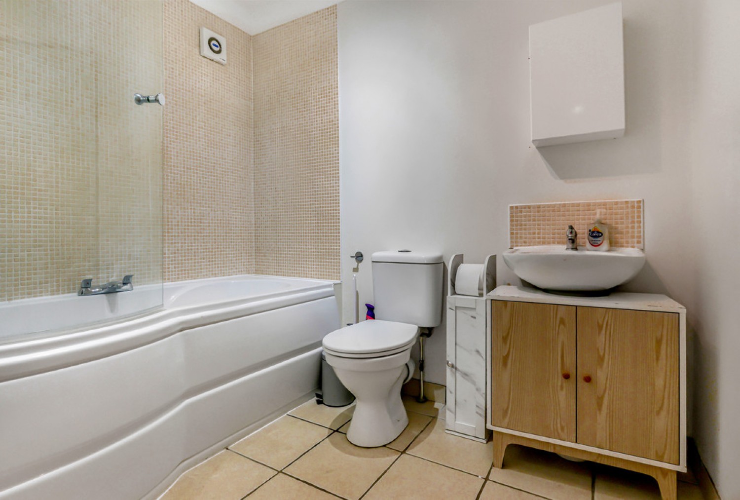 2 bedroom Flat for Sale Grove Gardens, 116 Southbourne Road