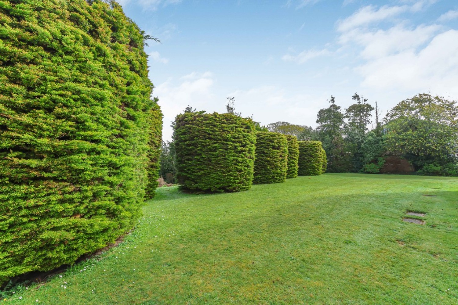 2 bedroom Flat for Sale Grove Gardens, 116 Southbourne Road