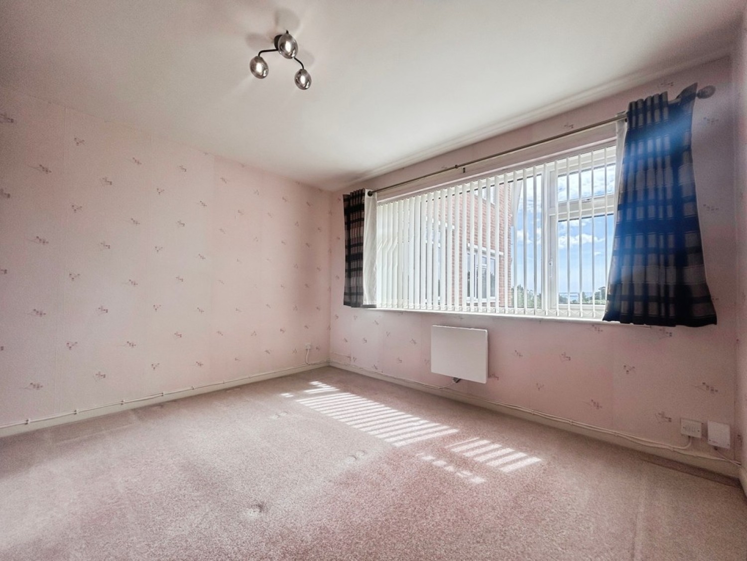 2 bedroom Flat for Letting West Cliff Road, Bournemouth