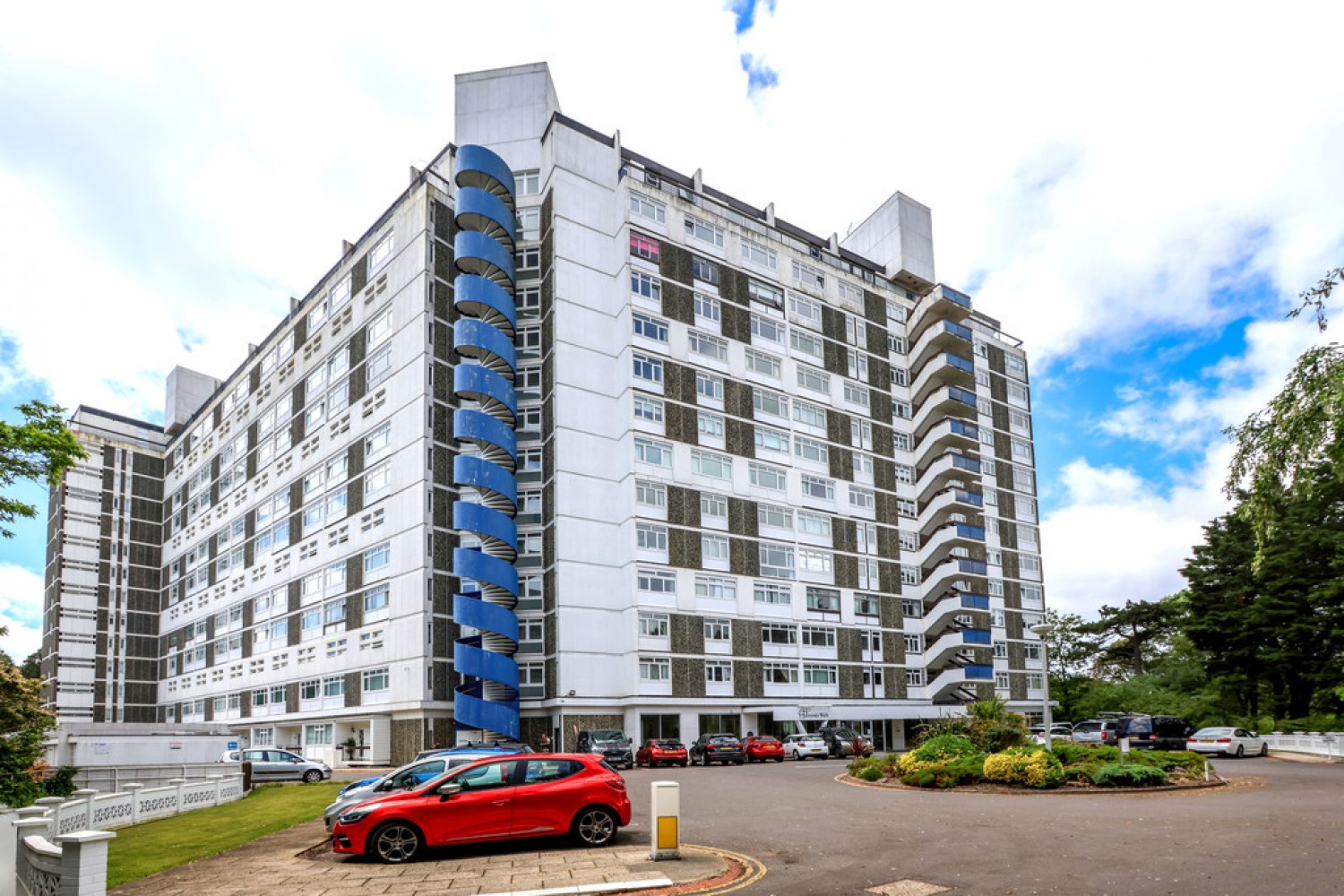 2 bedroom Flat for Sale West Cliff Road, Bournemouth