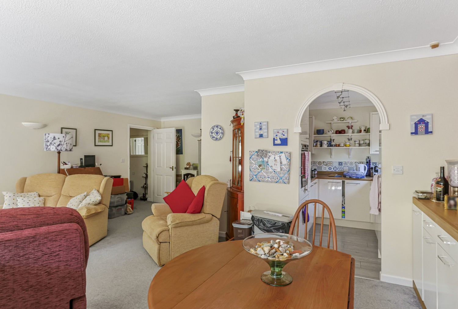 2 bedroom Flat for Sale St Peter's Road, Bournemouth