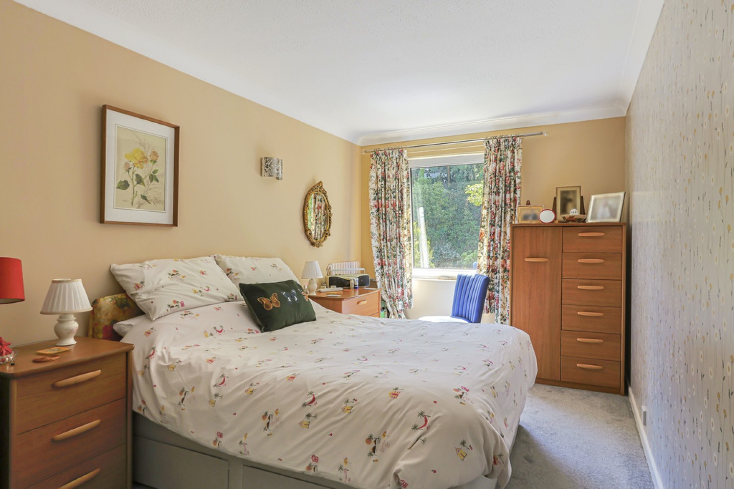2 bedroom Flat for Sale St Peter's Road, Bournemouth