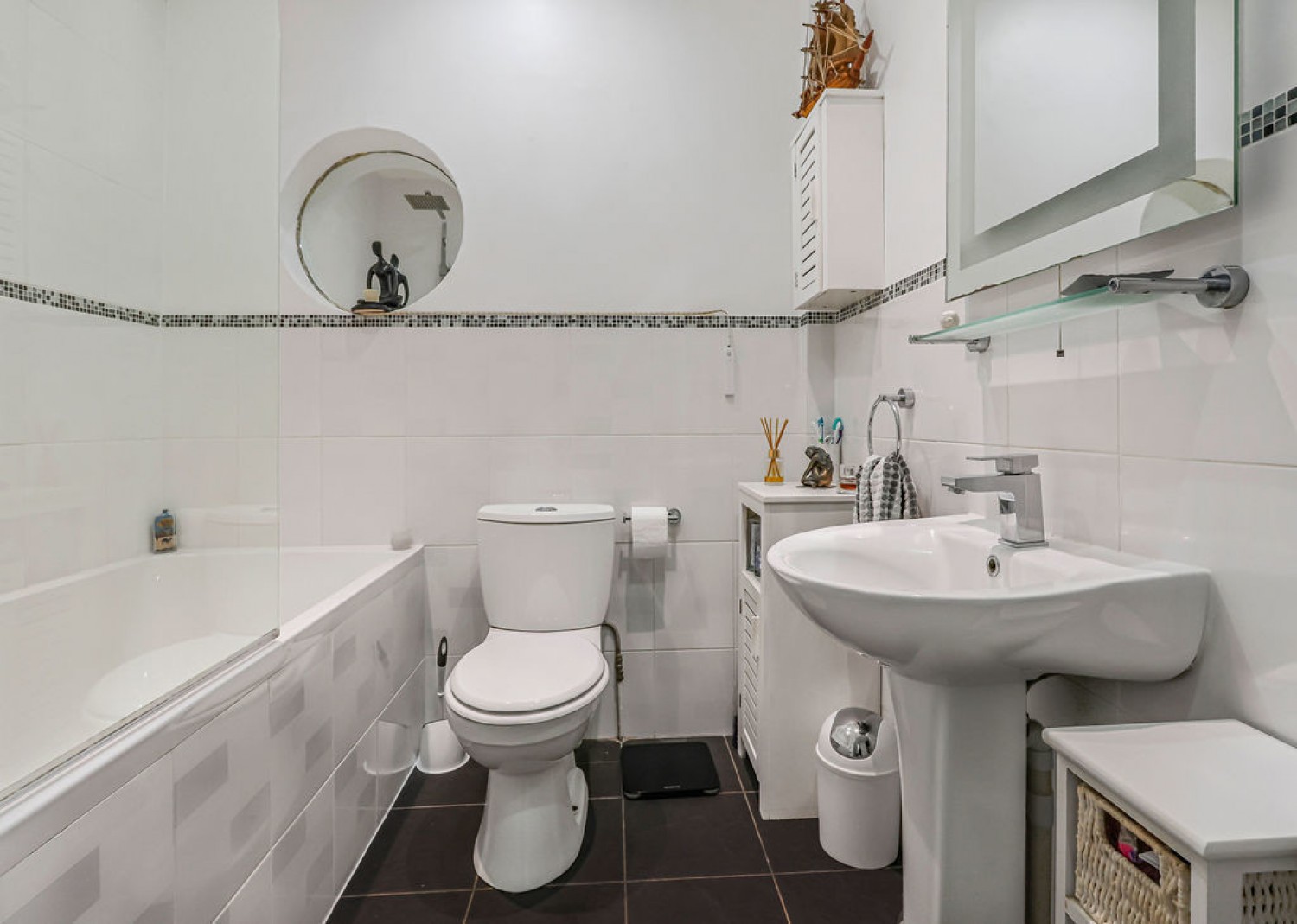 2 bedroom Flat for Sale Boscombe Spa Road, Bournemouth, Dorset