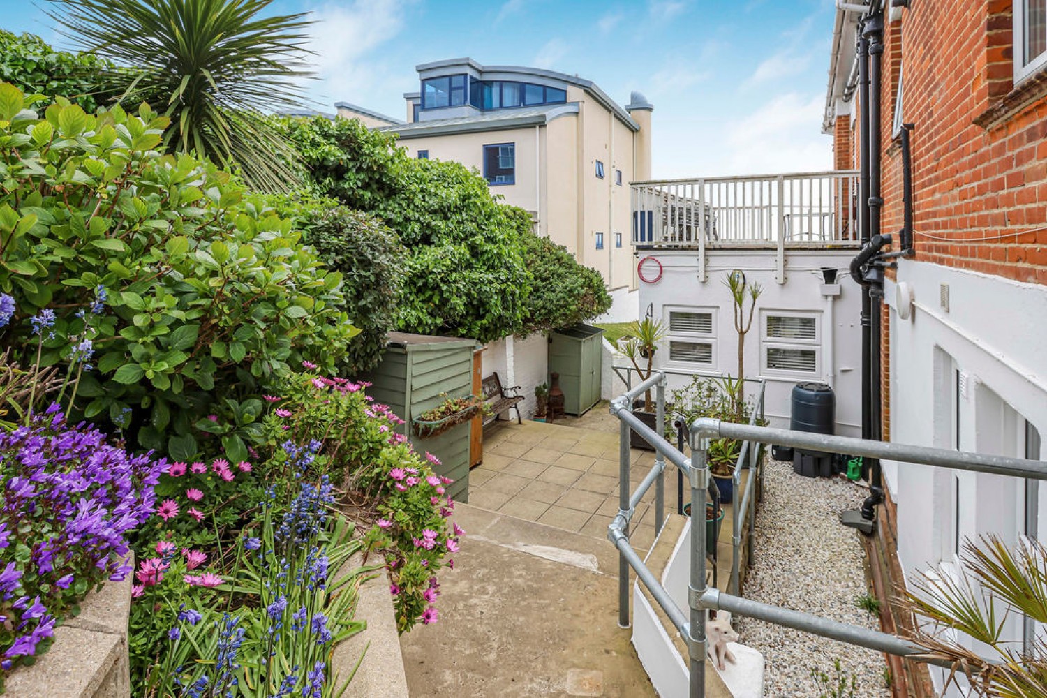 2 bedroom Flat for Sale Boscombe Spa Road, Bournemouth, Dorset