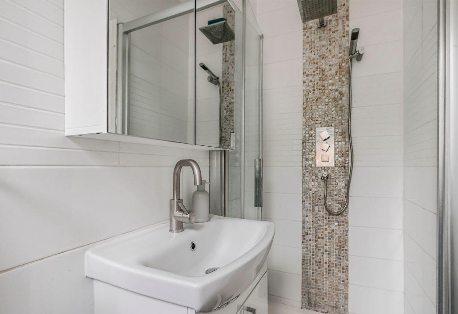 2 bedroom Flat for Sale Boscombe Spa Road, Bournemouth, Dorset