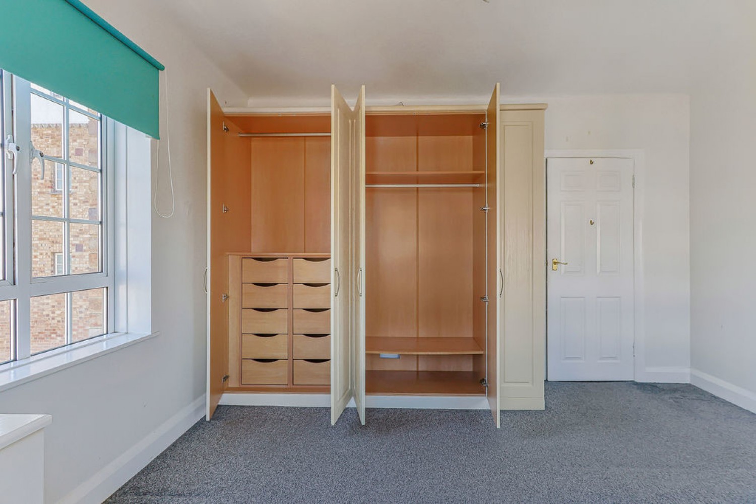 2 bedroom Flat for Sale Sea Road, Bournemouth