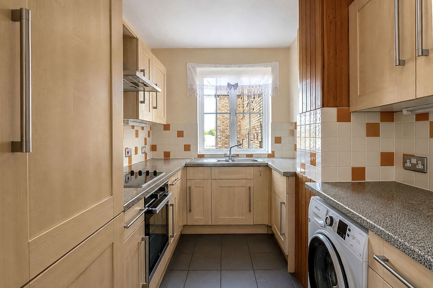 2 bedroom Flat for Sale Sea Road, Bournemouth