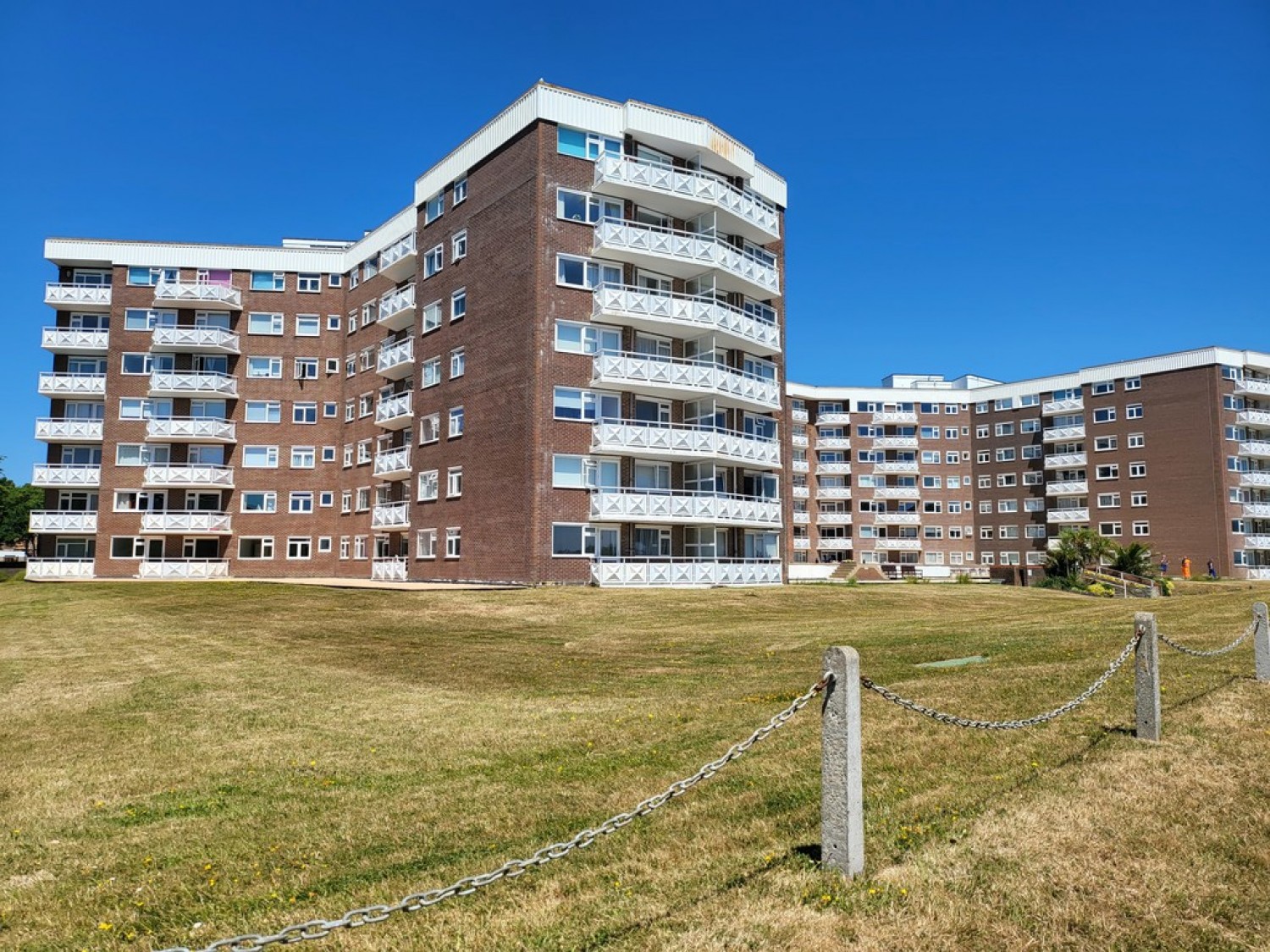 2 bedroom Flat for Sale Bournemouth, Dorset