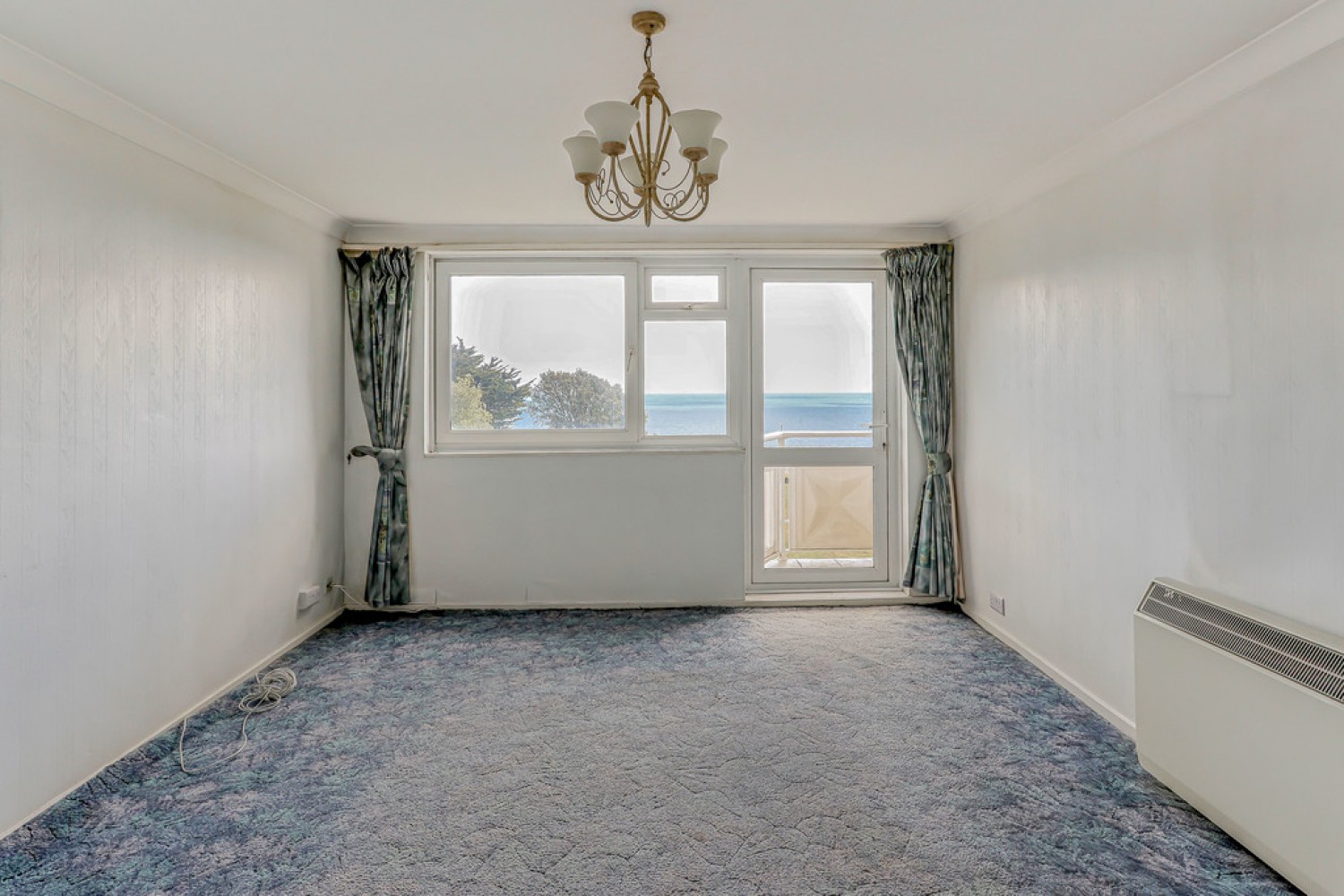 2 bedroom Flat for Sale Bournemouth, Dorset