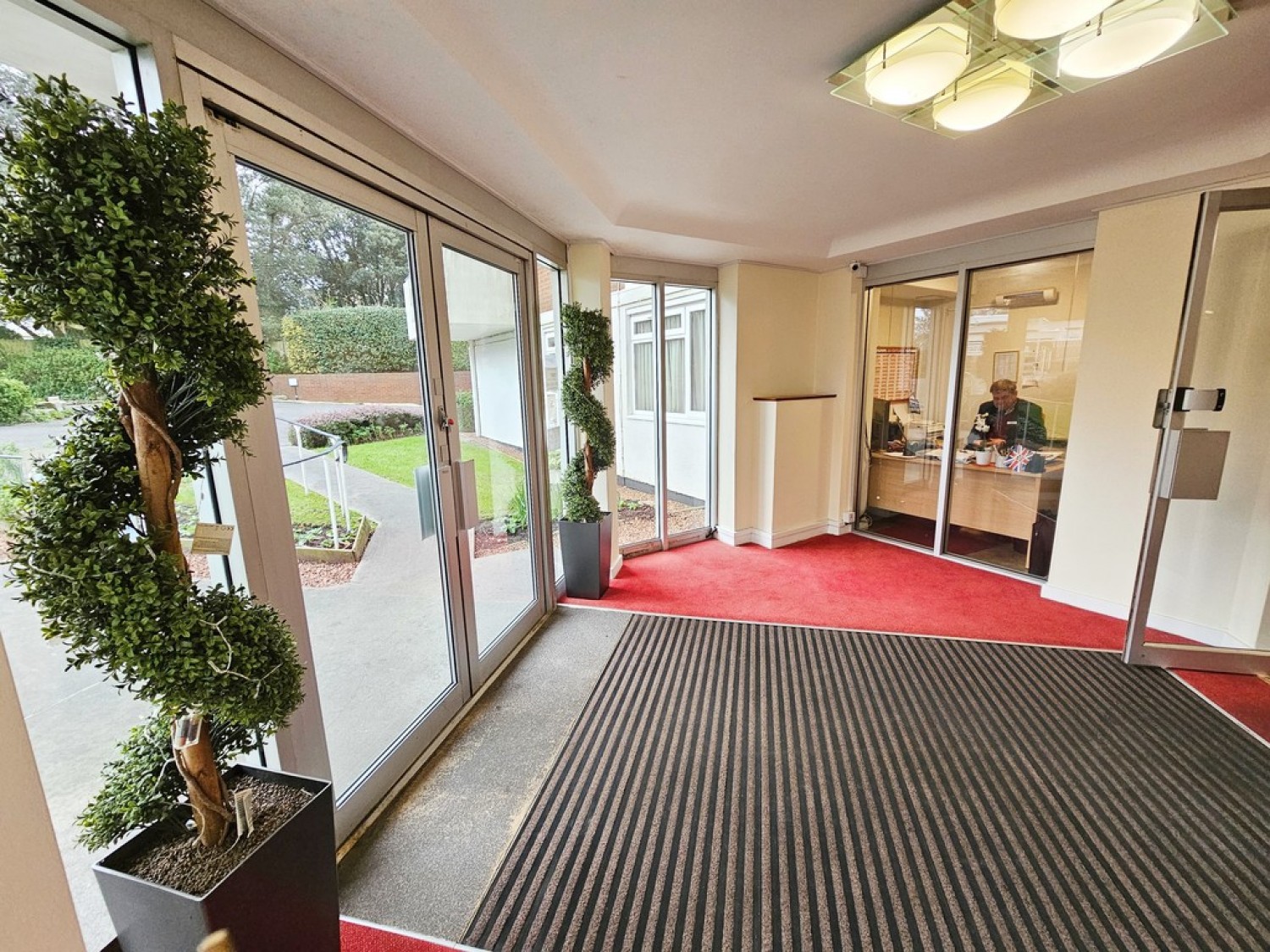 2 bedroom Flat for Sale Russell Cotes Road, Bournemouth
