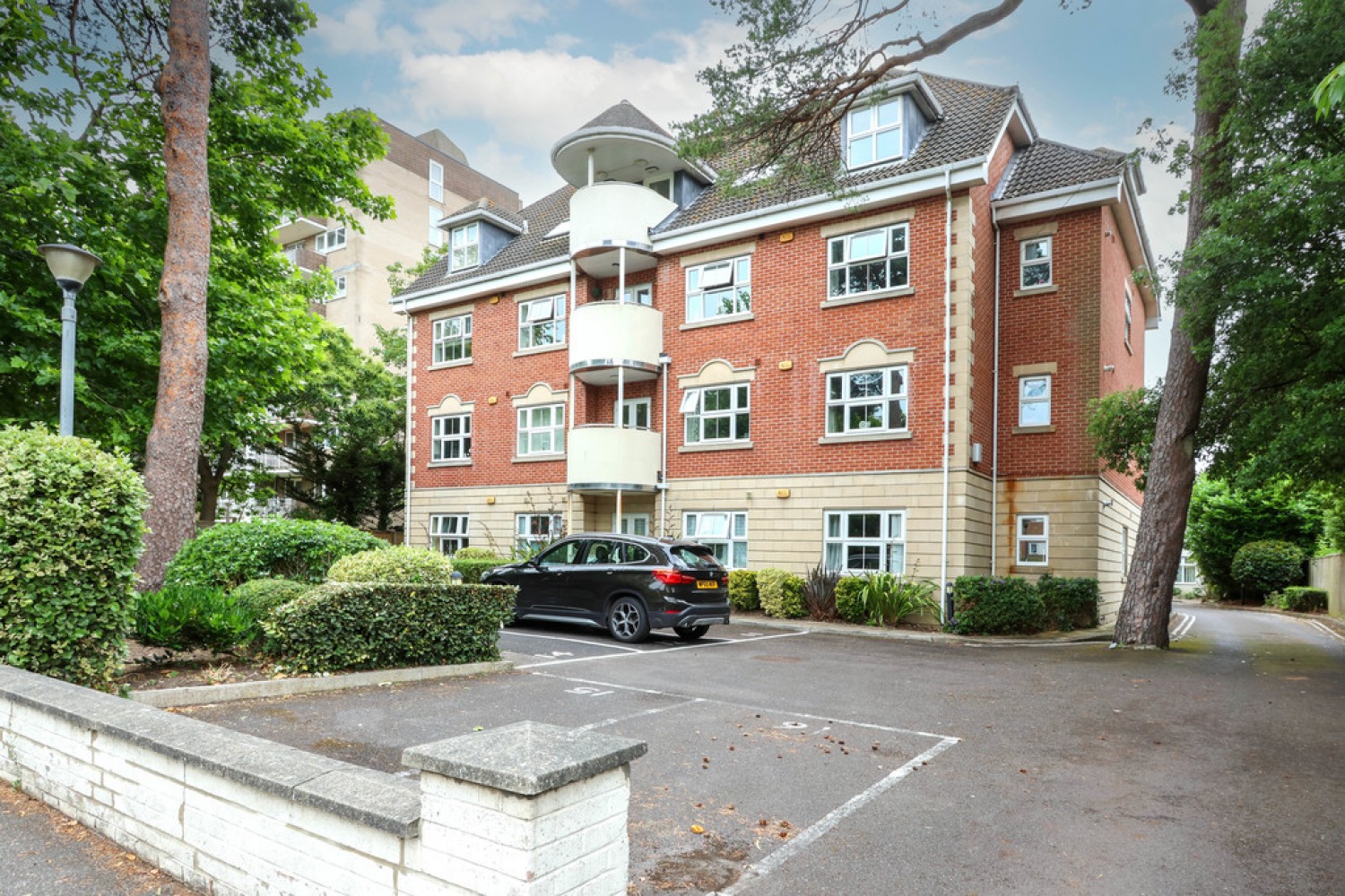 2 bedroom Flat for Sale Christchurch Road, Bournemouth