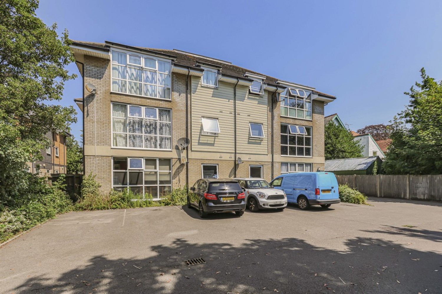 2 bedroom Flat for Sale Richmond Park Road, Bournemouth