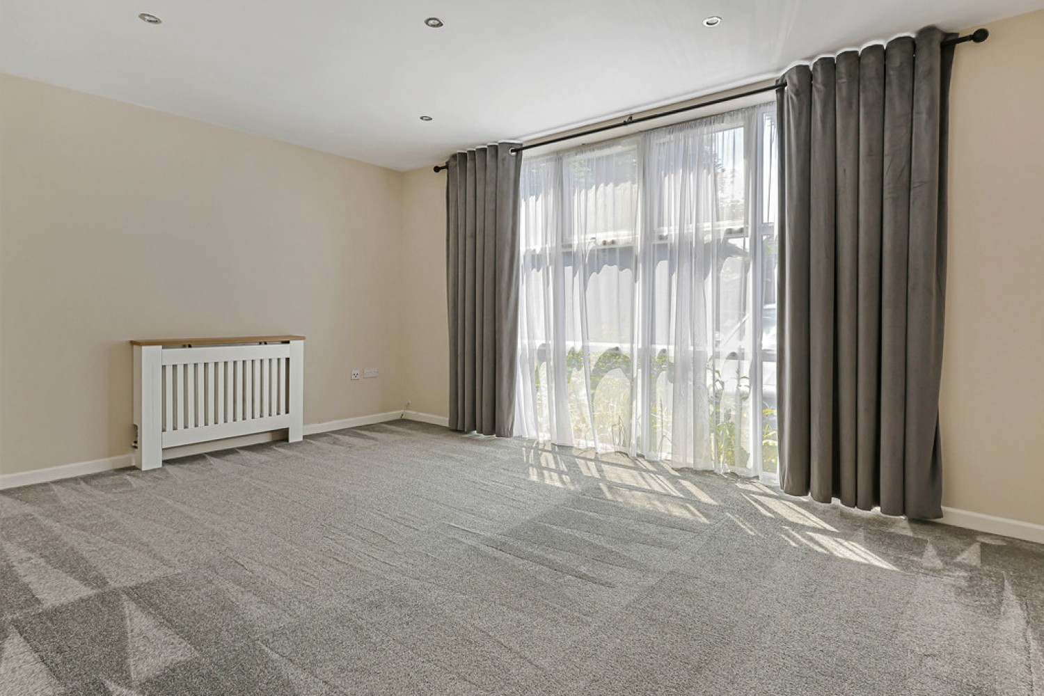 2 bedroom Flat for Sale Richmond Park Road, Bournemouth
