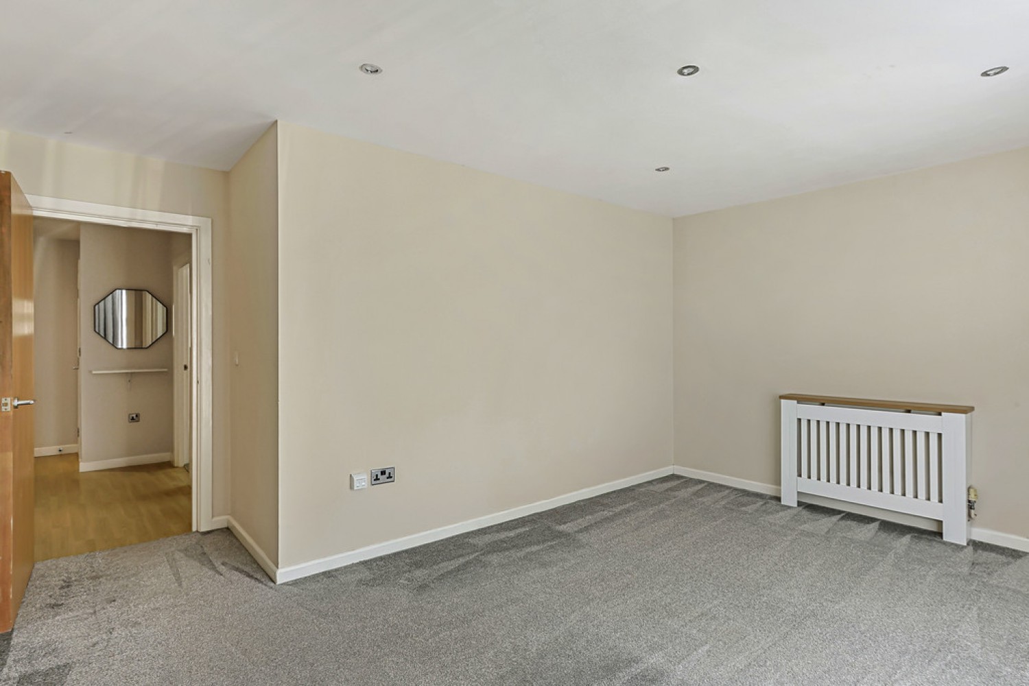 2 bedroom Flat for Sale Richmond Park Road, Bournemouth
