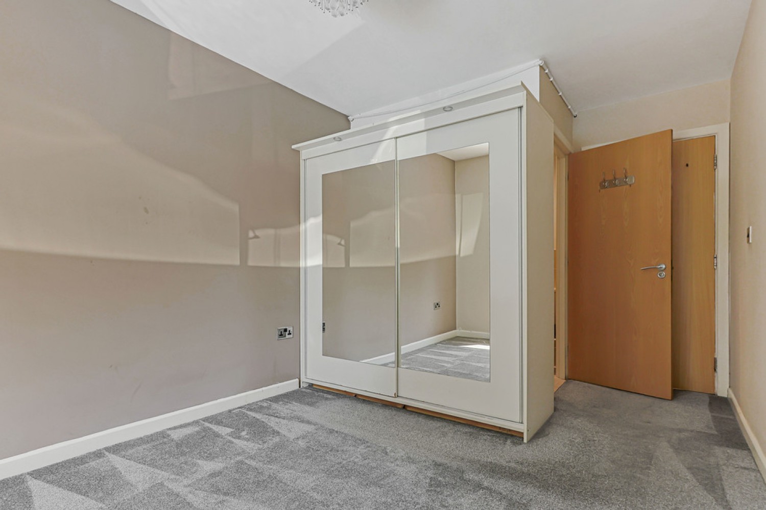 2 bedroom Flat for Sale Richmond Park Road, Bournemouth