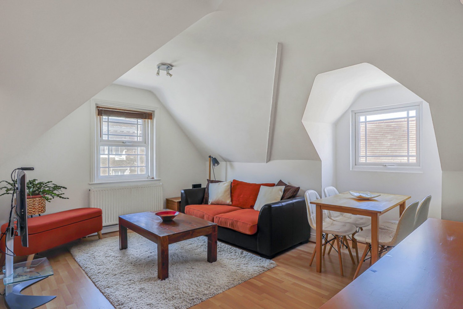 2 bedroom Flat for Sale Christchurch Road, Bournemouth