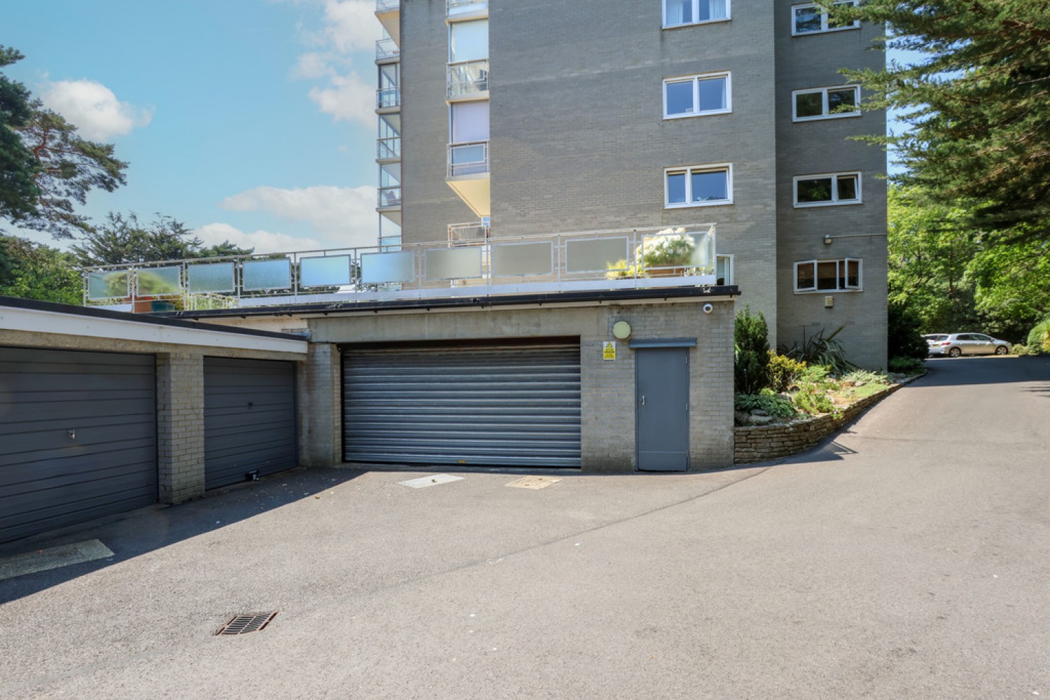 3 bedroom Flat for Sale Chine Crescent Road, Bournemouth