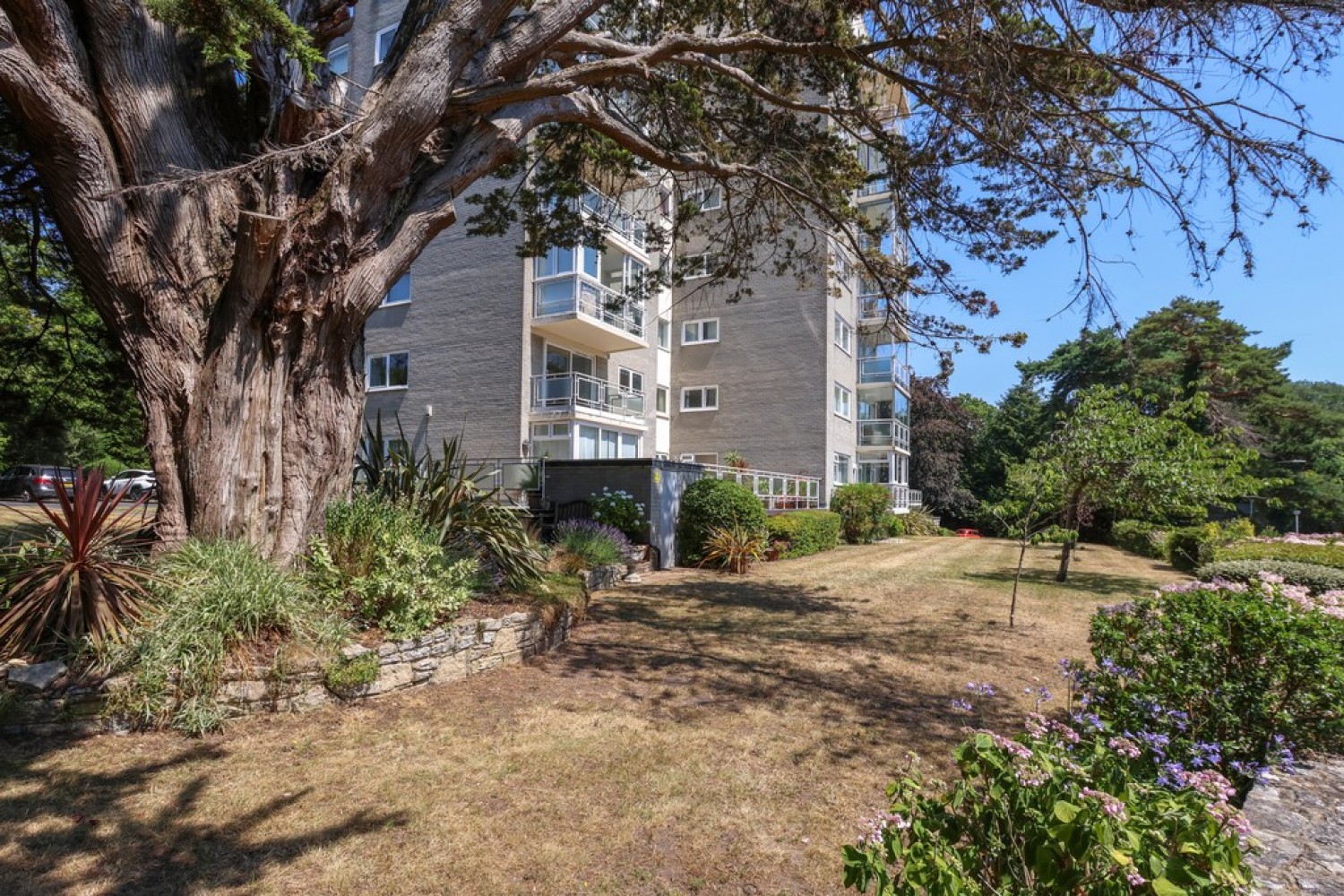 3 bedroom Flat for Sale Chine Crescent Road, Bournemouth