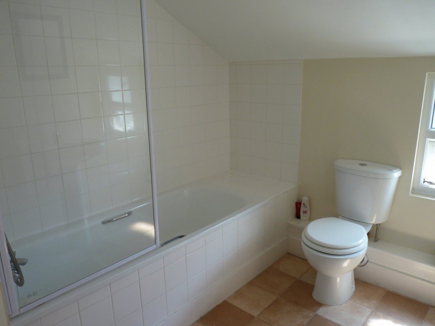 0 bedroom Flat for Letting Narbonne Avenue, London