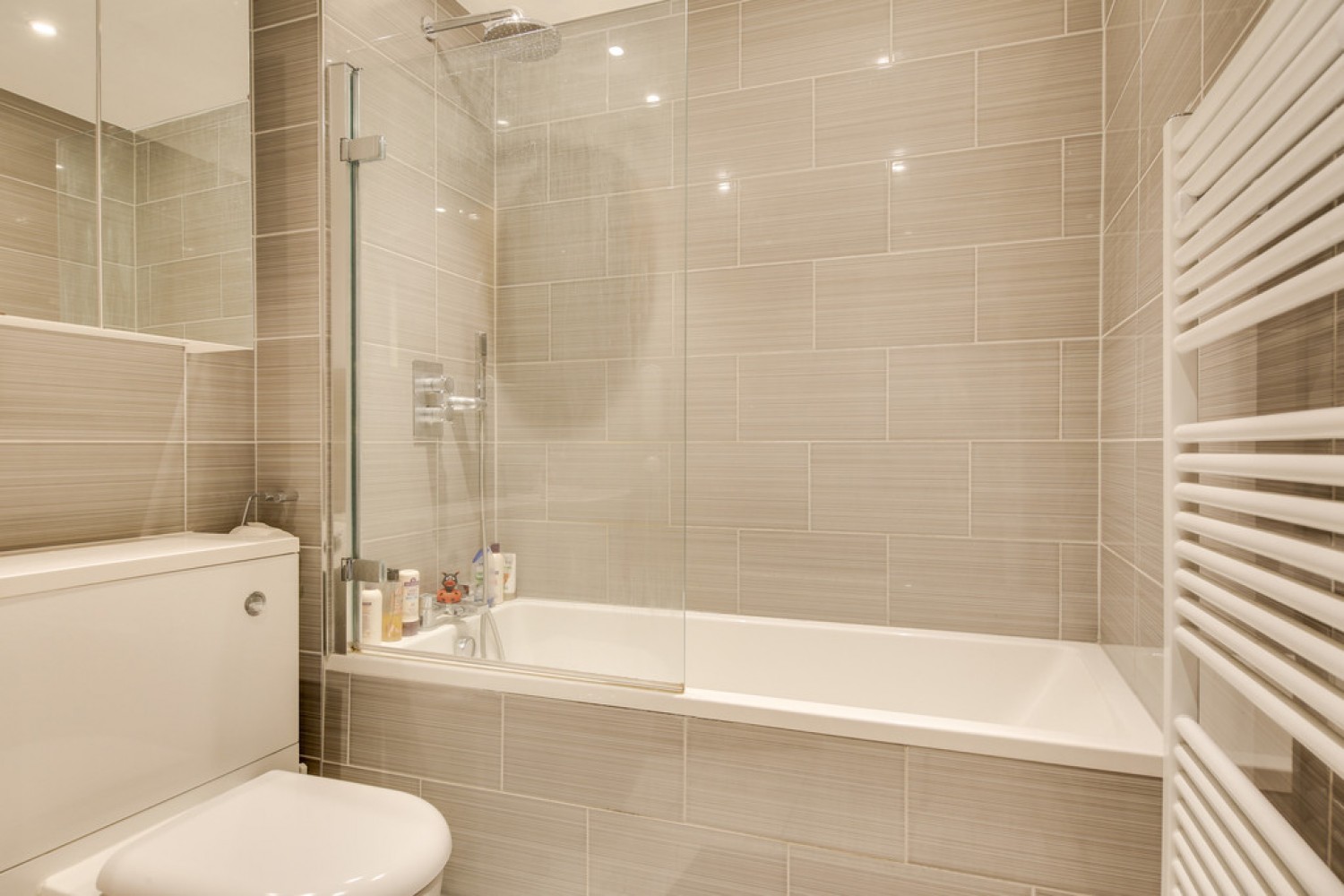 Clapham Common Southside, SW4