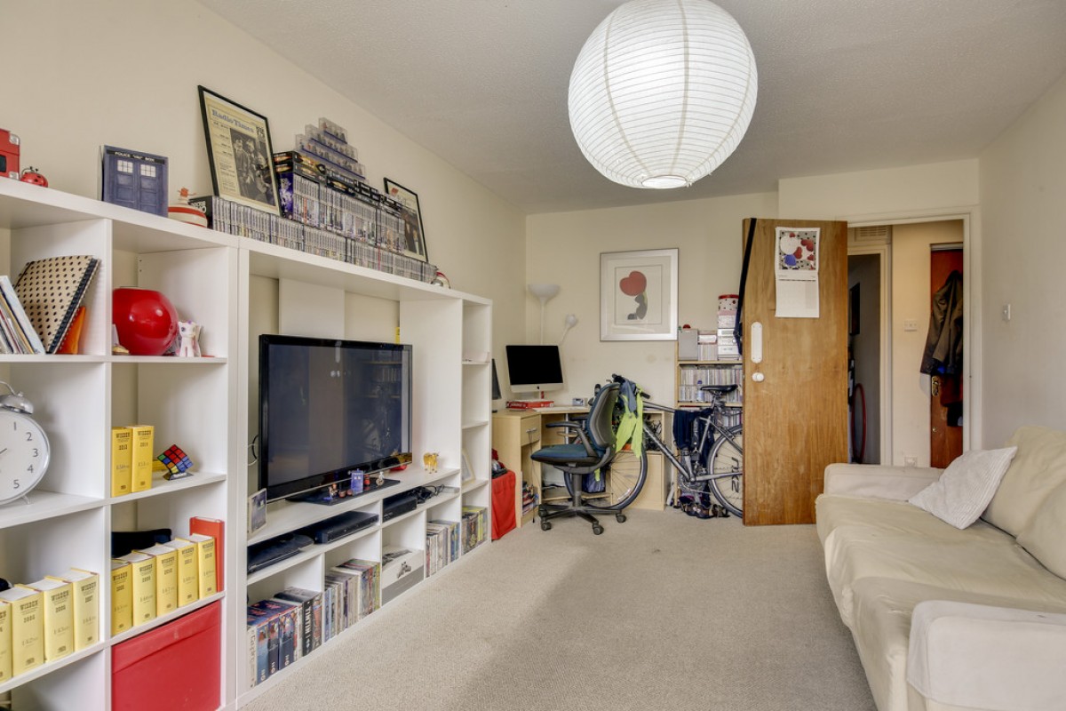 Clapham Common Southside, SW4