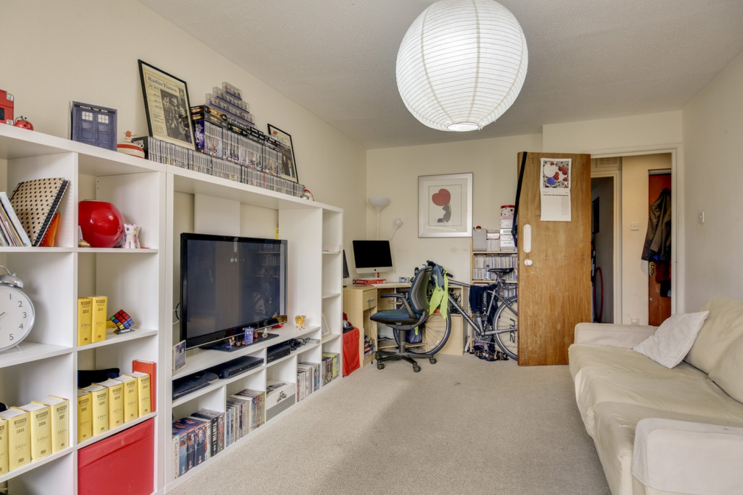 Clapham Common Southside, SW4