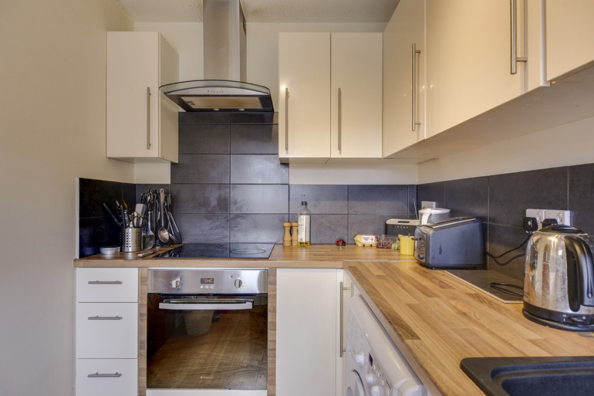 Clapham Common Southside, SW4