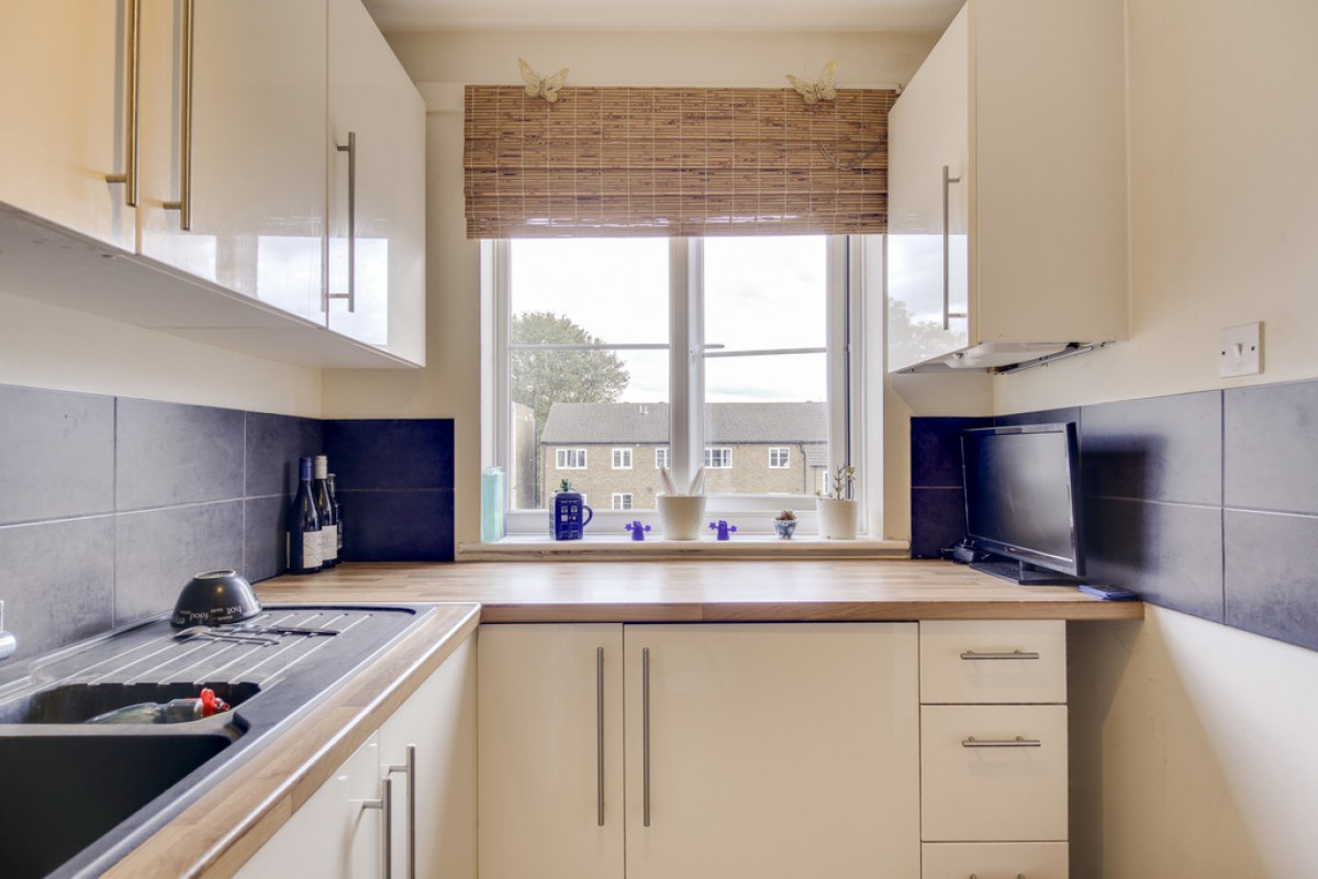 Clapham Common Southside, SW4