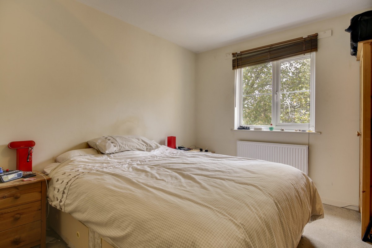 Clapham Common Southside, SW4