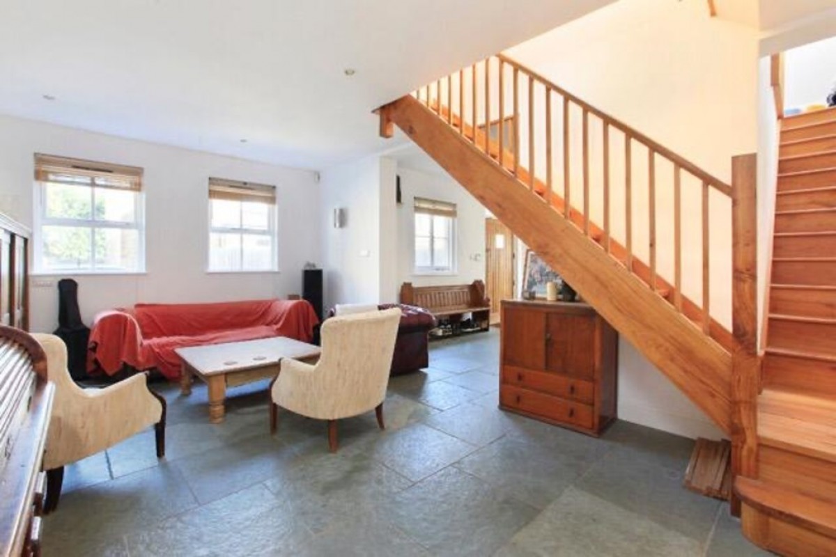 Weir Road, Balham, London