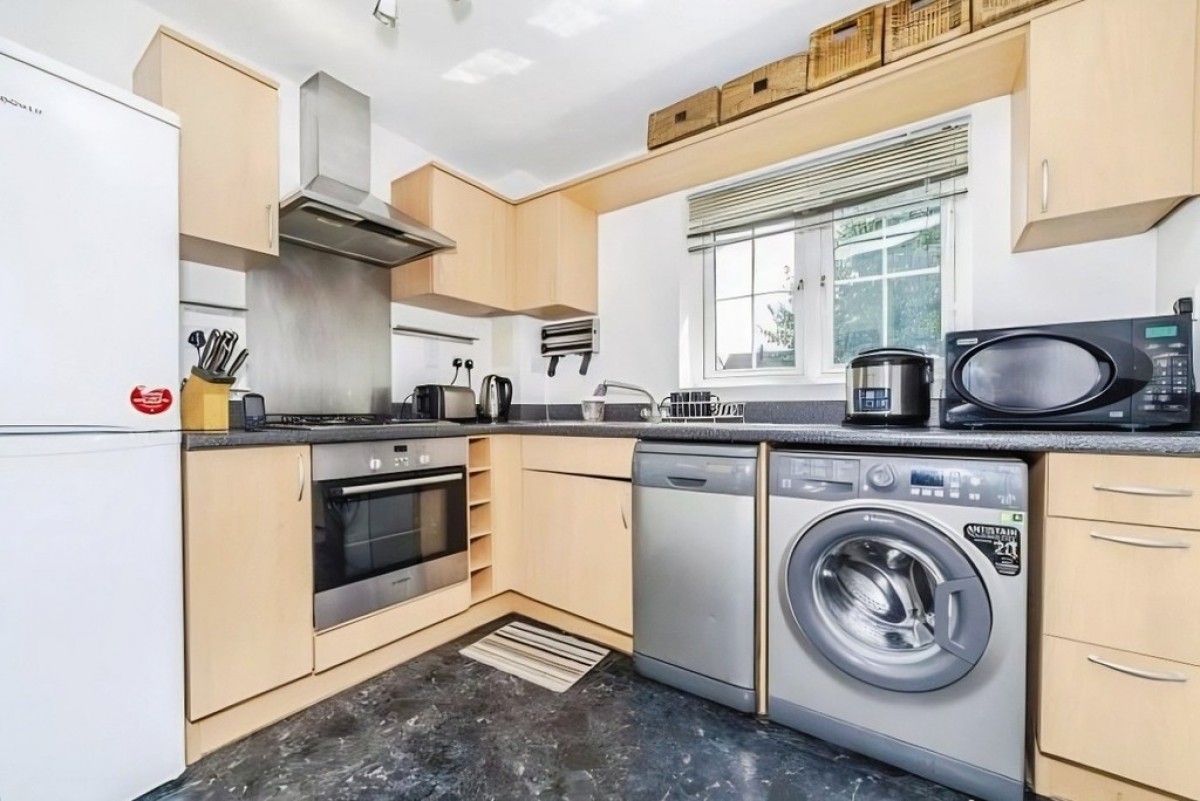 Hemlock Close, Streatham