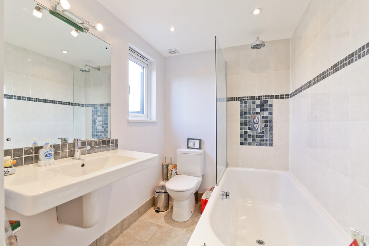 4 bedroom House for Letting Kenilford Road , Balham