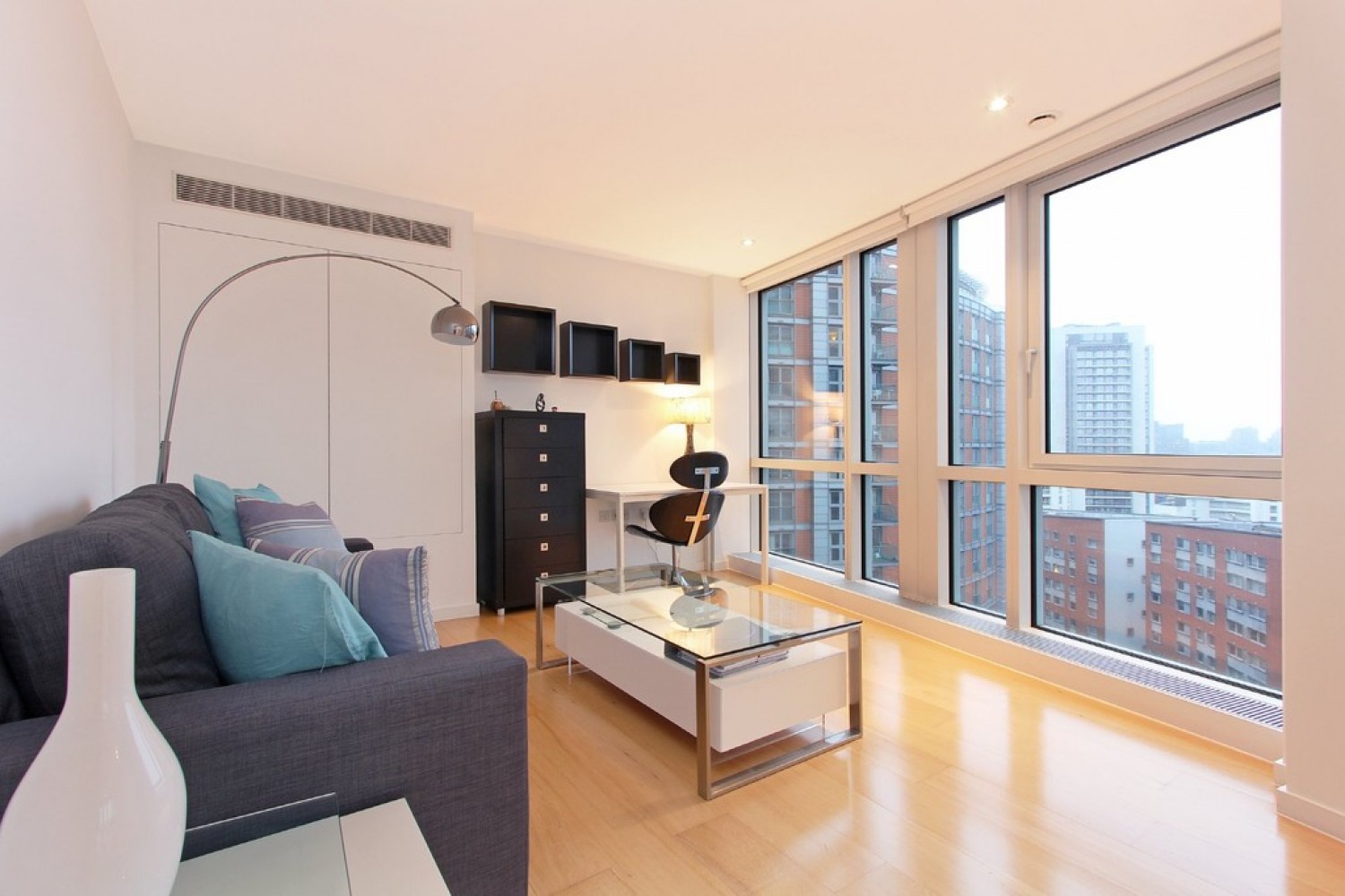 Ontario Tower, Fairmont Avenue E14