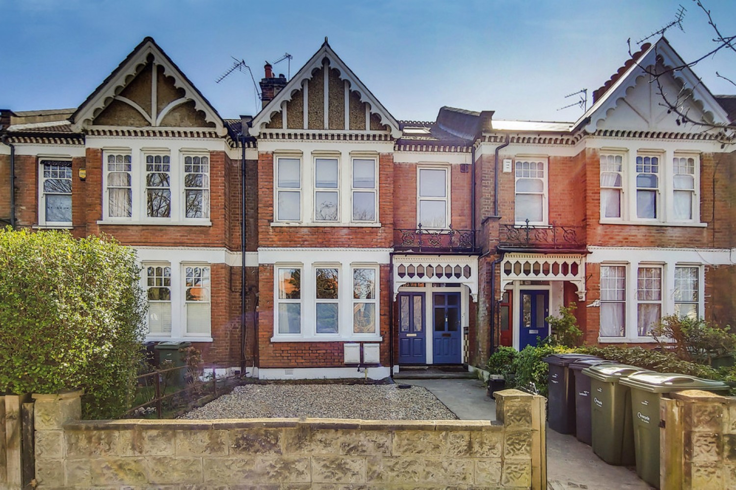3 bedroom Flat for Letting Weir Road , Balham