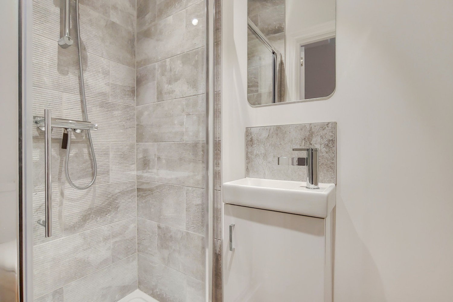 3 bedroom Flat for Letting Weir Road , Balham