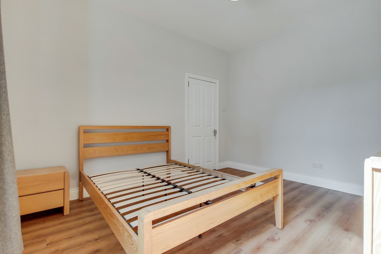 3 bedroom Flat for Letting Weir Road , Balham