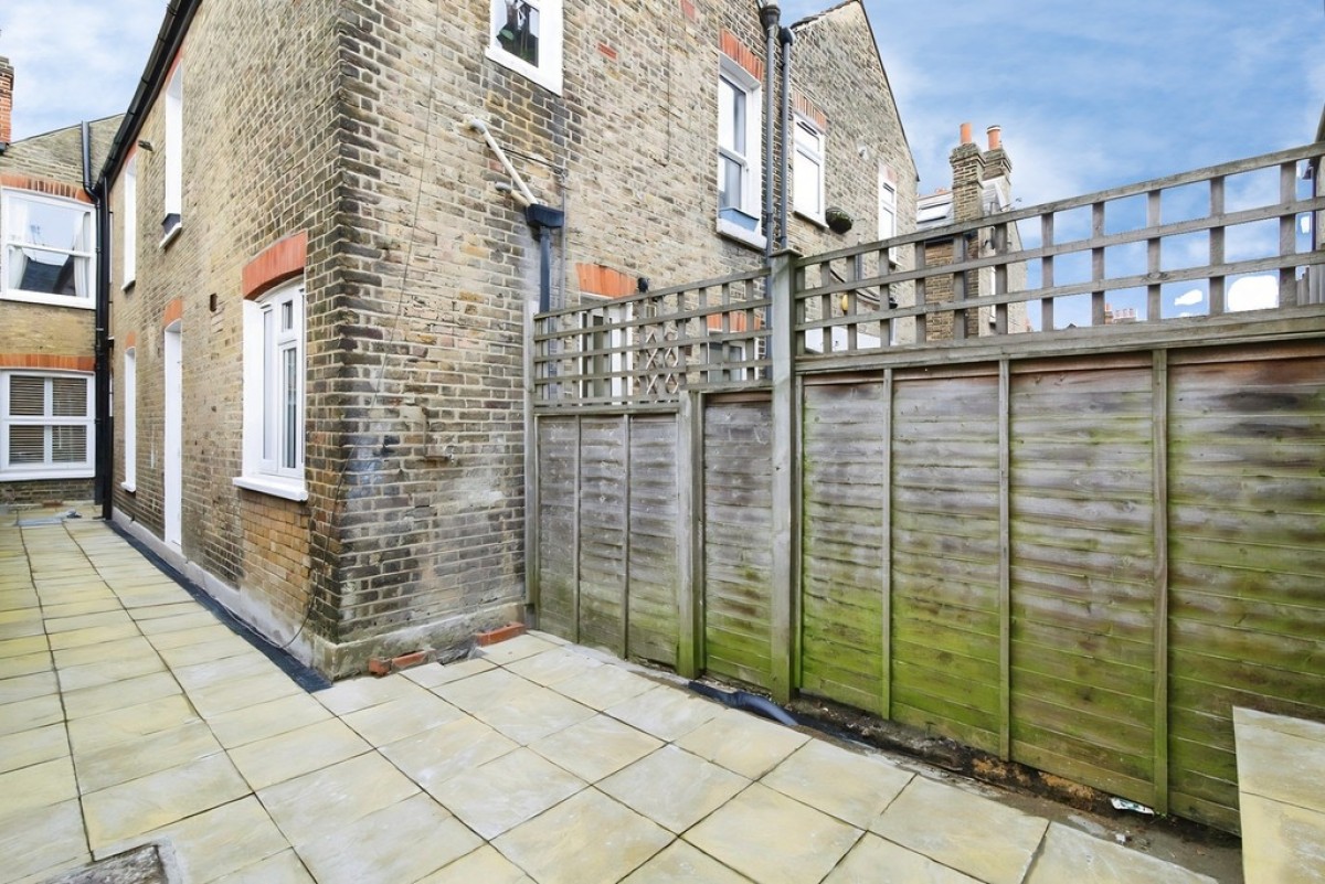 Telford Avenue, Streatham