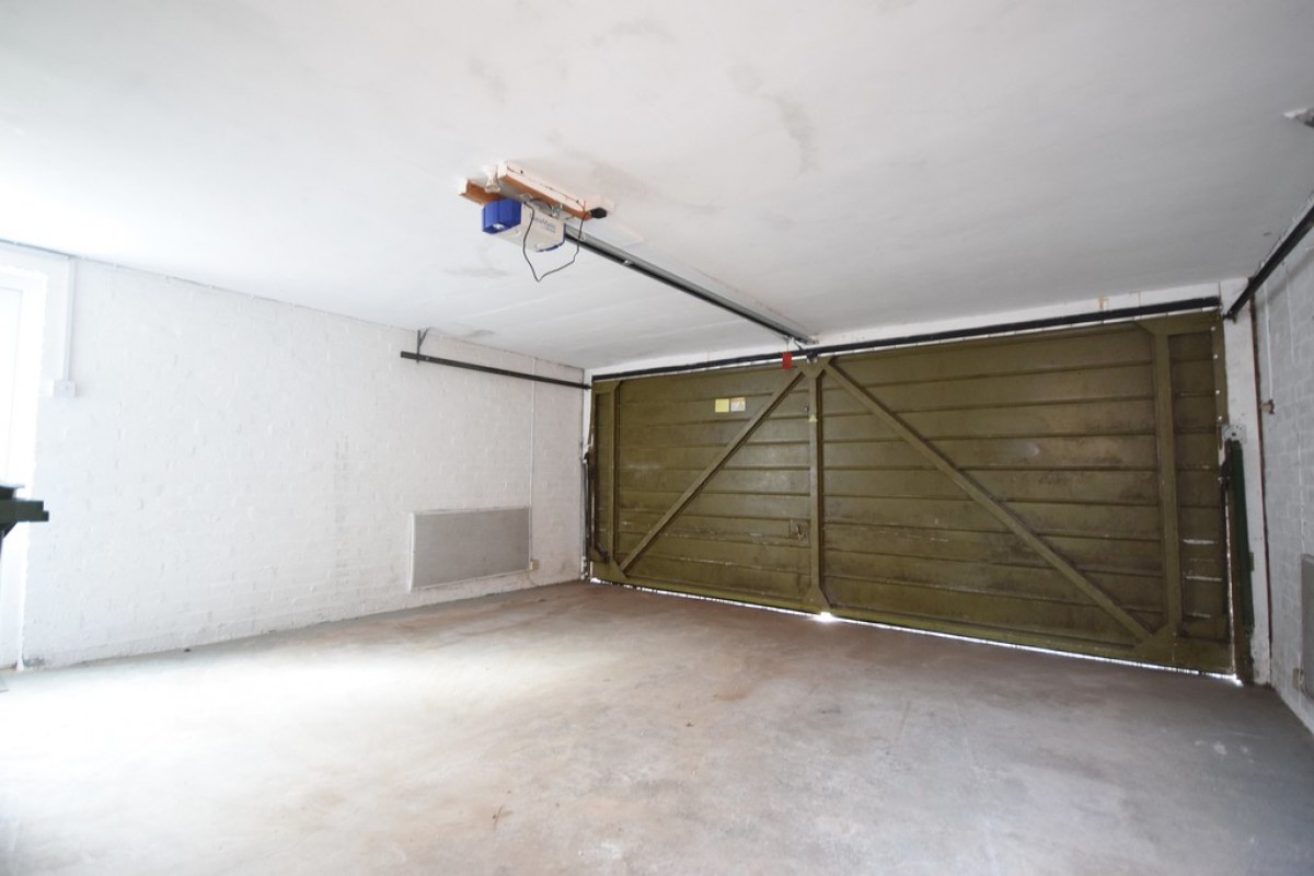 White House Green, Solihull