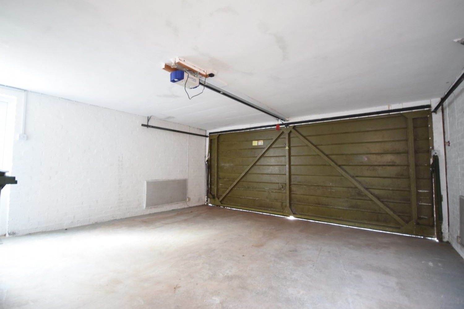 4 bedroom Bungalow in White House Green, Solihull