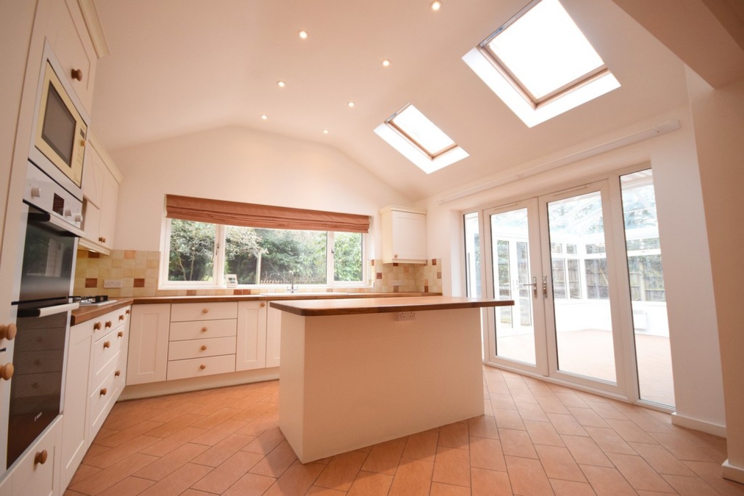 4 bedroom Bungalow in White House Green, Solihull