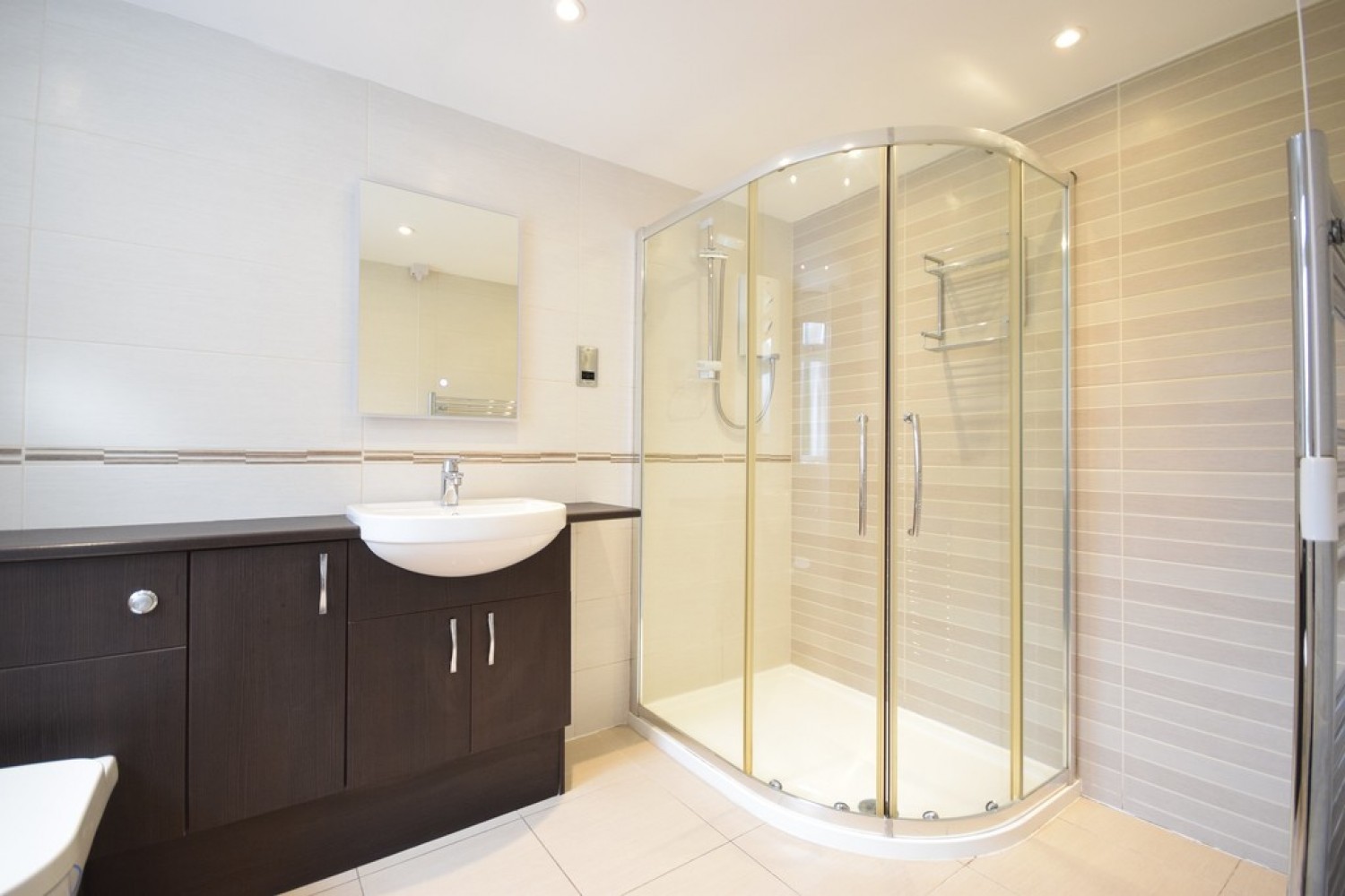 4 bedroom Bungalow in White House Green, Solihull