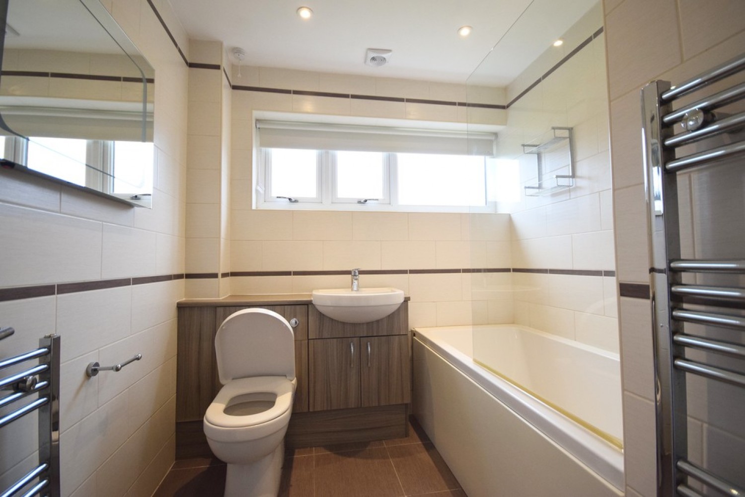 4 bedroom Bungalow in White House Green, Solihull