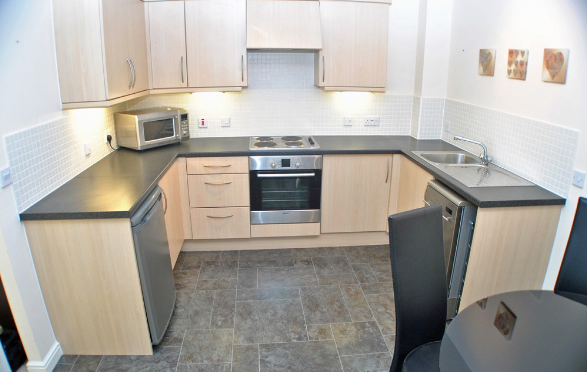 Collingtree Court, Warwick Road