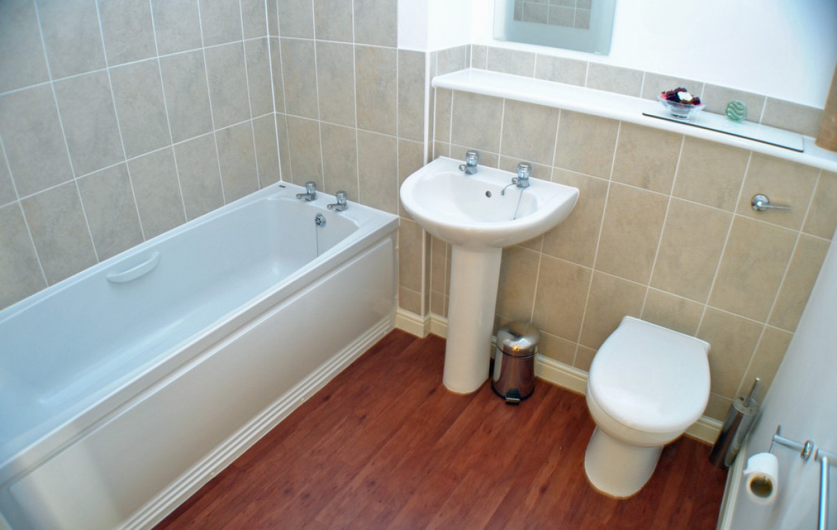 Collingtree Court, Warwick Road