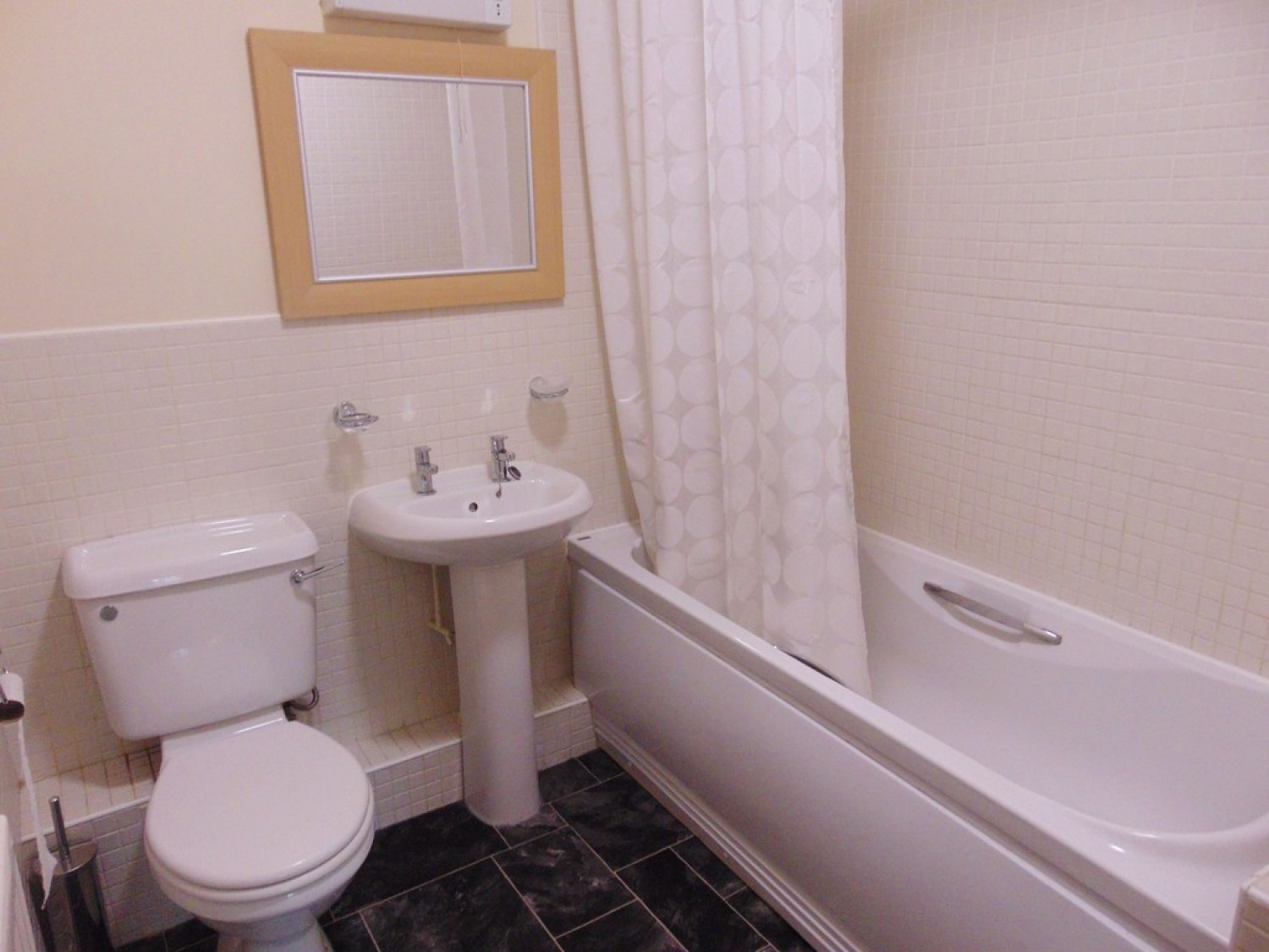 2 bedroom Flat for Letting Rea Road, Northfield