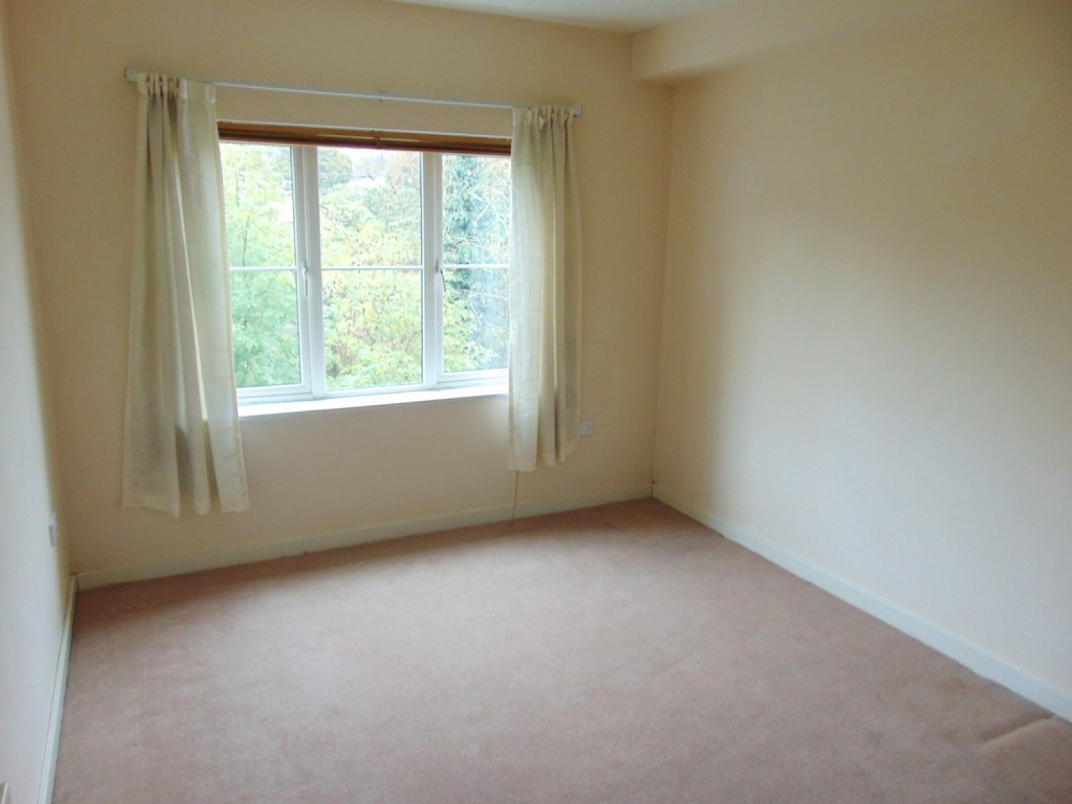 2 bedroom Flat for Letting Rea Road, Northfield