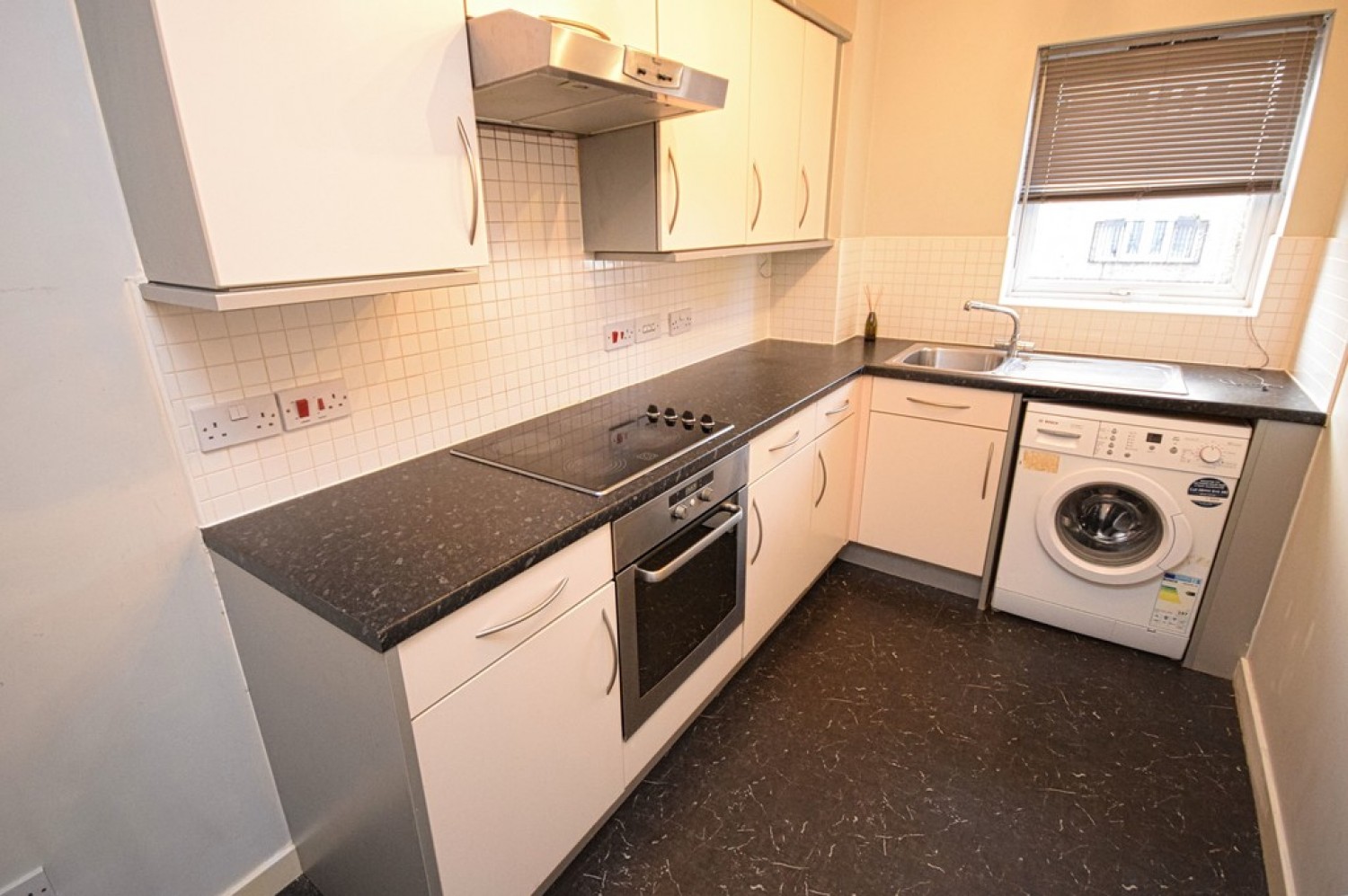 2 bedroom Flat for Letting Balmoral Way, Yardley Wood