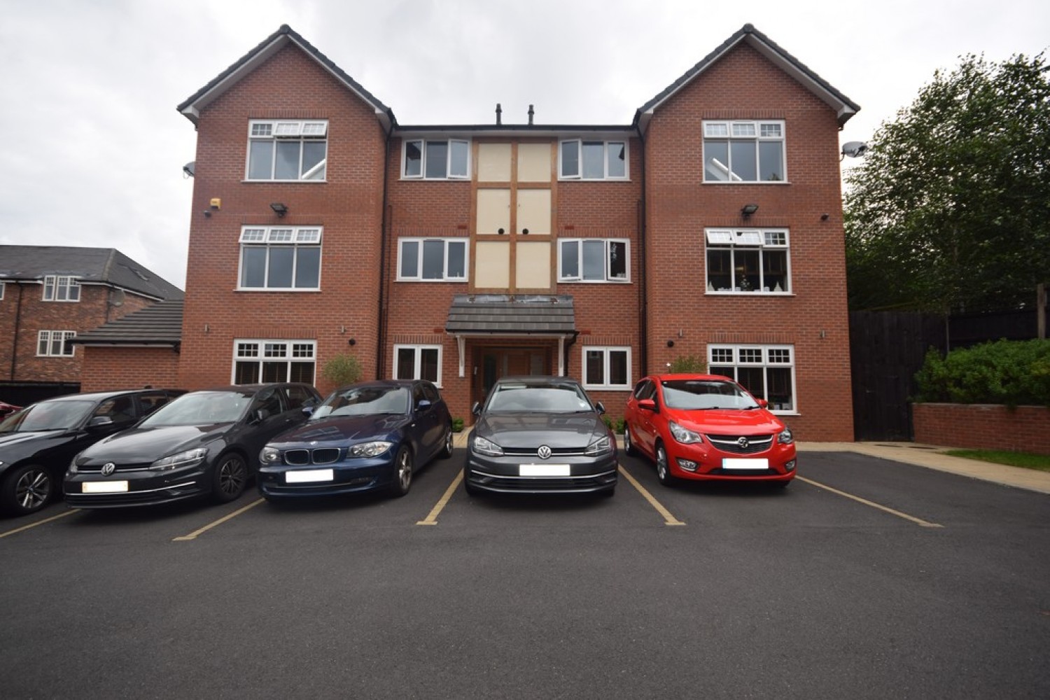 2 bedroom Flat for Letting Drayton Court, Broad Lane