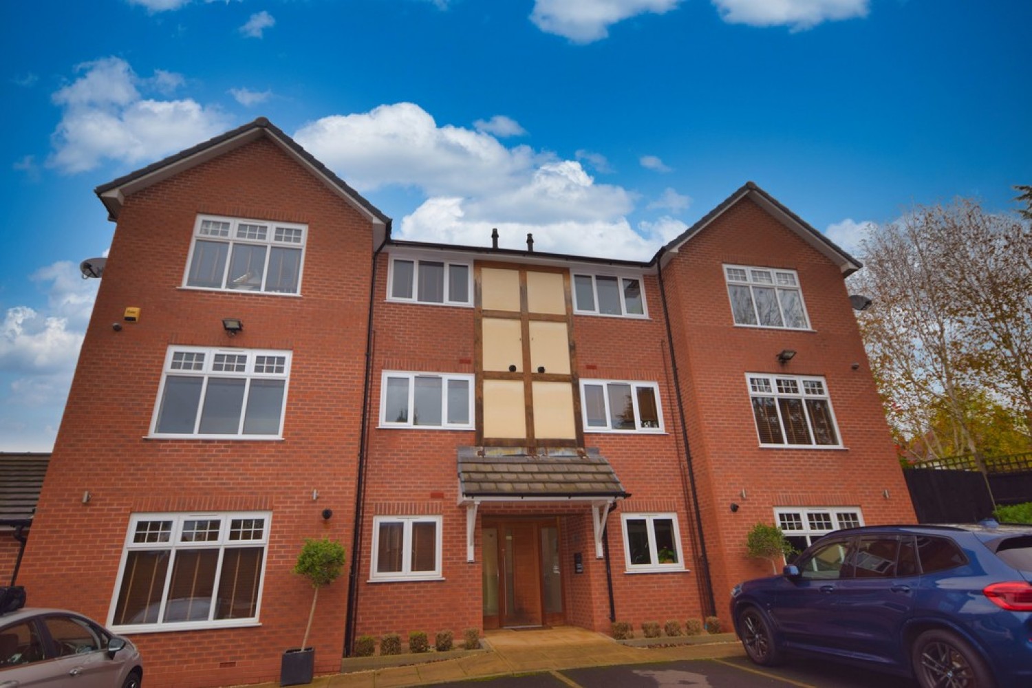 2 bedroom Flat in Drayton Court, Broad Lane, Kings Heath